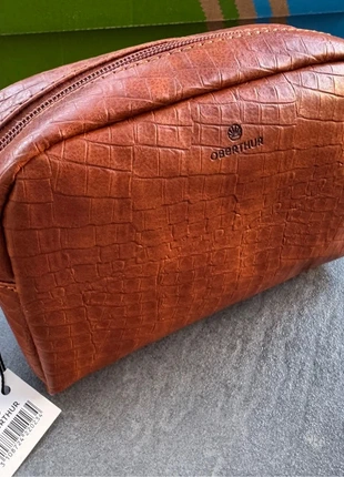 Trousse de toilette Oberthur effet cuir croco marron voyage, marque: oberthur, état: Très bon état, 12,00 €, 13,30 € Protection acheteurs (Pro) incluse