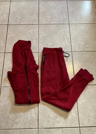 Ensemble celio rouge, marca: Celio, estado: Muito bom, tamanho: S, €12.00, €13.30 inclui Proteção do Comprador