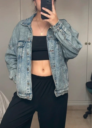 Chaqueta Vaquera Vintage Bershka, brand: Bershka, condizioni: Ottime, taglia: S / IT 40 / EU 36, €6.00, €7.00 include la Protezione acquisti