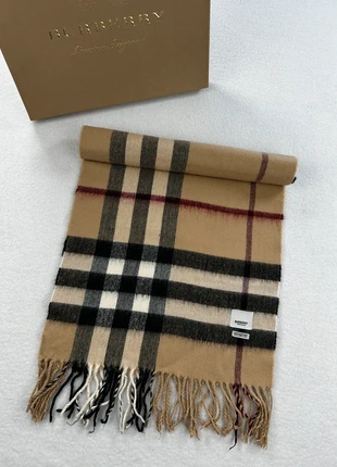 Écharpe Burberry beige tartan classique en laine old money, brand: Burberry, condition: Very good, €110.00, €116.20 includes Buyer Protection Pro