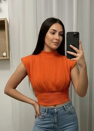 Top orange chic et tendance, marque: Magnifique, état: Très bon état, taille: S / 36 / 8, 31,80 €, 34,09 € Protection acheteurs (Pro) incluse