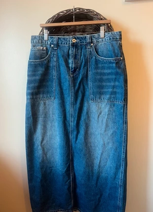 Blue denim maxi skirt, marque: the Ragged priest, état: Neuf avec étiquette, taille: XL / 42 / 14, 21,00 €, 22,75 € Protection acheteurs incluse