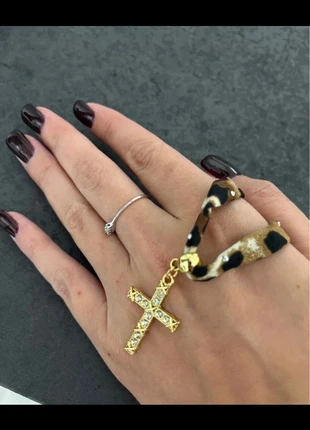 Collana con laccetto maculato e ciondolo dorato, zustand: Neu, mit Etikett, 5,50 €, 6,48 € inklusive Vinted-Käuferschutz