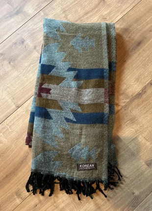 Sjaal van Korean, merk: Korean, staat: Heel goed, € 6,00, € 7,00 inclusief Kopersbescherming