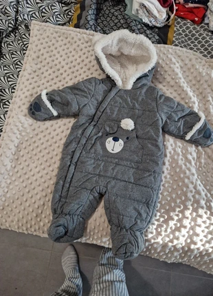 Combinaison grise 3 mois, état: Bon état, taille: 3-6 mois / 62 cm, 2,00 €, 2,80 € Protection acheteurs incluse