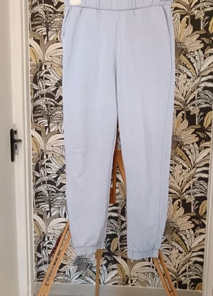 Jogging Cozy Zara Femme Taille M Violet Tendance - Confort Ultime (Loungewear/Sportswear), brand: Zara, condition: Good, size: M / 38 / 10, €5.00, €5.95 includes Buyer Protection