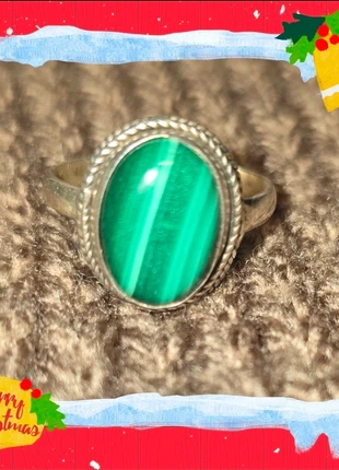 Ravissante petite bague en argent 925 sertie d'une malachite véritable, taille 59 FR, condition: New without tags, size: Adjustable, €35.00, €37.45 includes Buyer Protection