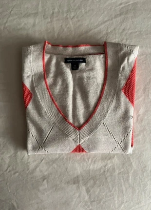 Pull Tommy Hilfiger Femme col V taille M, merk: Tommy Hilfiger, staat: Heel goed, maat: M / 38 / 10, € 20,00, € 21,70 inclusief Kopersbescherming