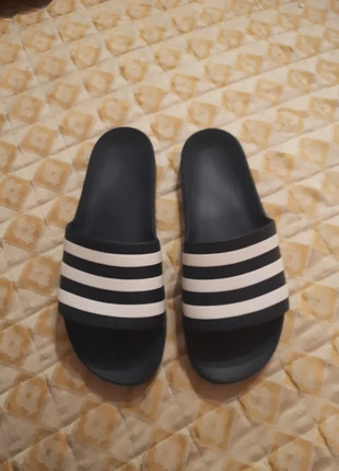 Adidas ciabatte, marque: adidas, état: Neuf sans étiquette, taille: 46, 12,00 €, 13,30 € Protection acheteurs incluse