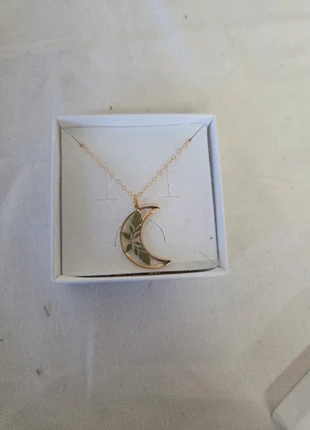 Ladies moon necklace gold, brand: Romilly, condition: Very good, £4.00, £4.90 includes Buyer Protection