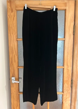 Black velvet wide leg trousers, brand: Talbots, condition: Very good, size: M / UK 12-14, £14.00, £15.40 includes Buyer Protection