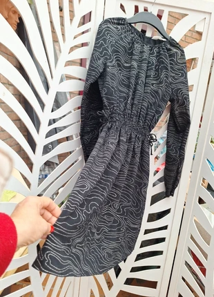 Robe taille12/13ans, merk: H&M, staat: Nieuw zonder prijskaartje, maat: 12 jaar / 152 cm, € 12,00, € 13,30 inclusief Kopersbescherming