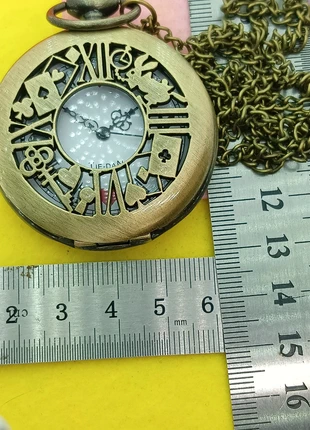 Montre à gousset Alice in wonderland, merk: Alice, staat: Heel goed, maat: 47 mm & groter, € 5,00, € 5,95 inclusief Kopersbescherming Pro