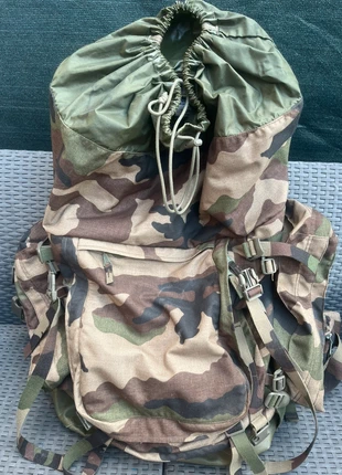 Grand sac à dos militaire camouflage CE – Geopack Industries (2003), marque: geopack, état: Très bon état, 70,00 €, 74,20 € Protection acheteurs incluse
