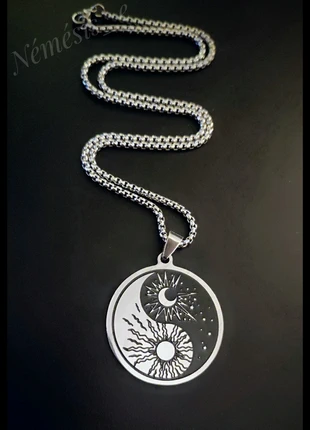 Collier Yin Yang Astro - Grand modèle 🖤 Acier inoxydable, marque: India Spirit, état: Neuf sans étiquette, 12,50 €, 13,83 € Protection acheteurs (Pro) incluse
