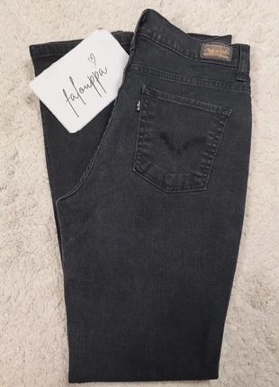 Jeans Levi's 512 skinny noir ,perfectly slimming,en excellent état 10/10 , taille 🇫🇷 36, brand: Levi's, condition: Very good, size: S / 36 / 8, €16.00, €17.50 includes Buyer Protection Pro
