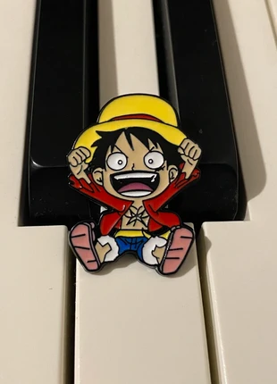 Pin Luffy Chibi – One Piece (Anime / Manga), marca: Otaku, estado: Muito bom, €3.20, €4.06 inclui Proteção do Comprador