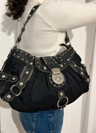 Sac a Main Guess Vintage Noir 2000s, marque: GUESS, état: Très bon état, 170,00 €, 179,20 € Protection acheteurs incluse