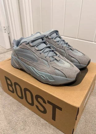 Adidas Yeezy Boost 700 V2 Hospital Blue, brand: Yeezy, condition: Very good, size: 9.5, £30.00, £32.20 includes Buyer Protection