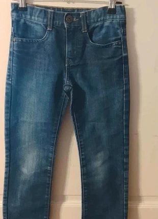 Vends Jean fille regular excellent état réglable 7 ans Kiabi, marque: Kiabi, état: Très bon état, taille: 7 ans / 122 cm, 3,00 €, 3,85 € Protection acheteurs (Pro) incluse