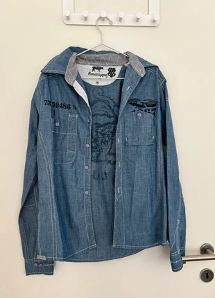 Rawoxygen Jeanshemd blau – Y2K-Style Streetstyle mit Prints Gr. M, marke: RawOxygen, zustand: Sehr gut, größe: M, 5,50 €, 5,98 € inklusive Vinted-Käuferschutz