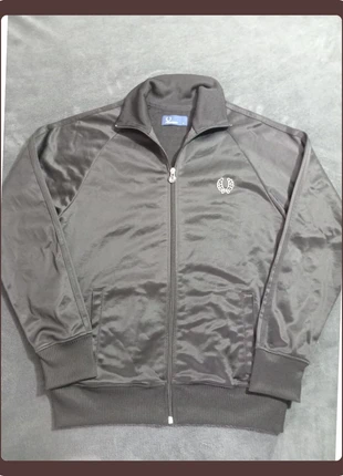 Superbe veste Fred Perry noir taille S, brand: Fred Perry, condizioni: Ottime, taglia: S, €74.00, €78.40 include la Protezione acquisti