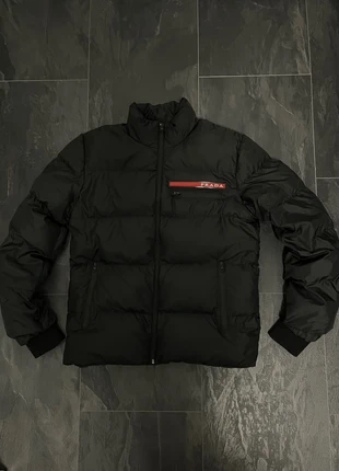 Prada Winterjacke, marque: Prada, état: Bon état, taille: M / 38 / 10, 95,00 €, 100,45 € Protection acheteurs incluse