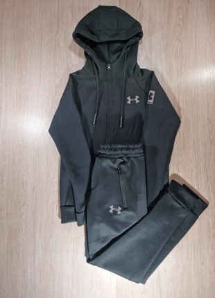 Ensemble Under Armour femme noir taille S survêtement sport fitness training
Zip, brand: Under Armour, condition: Very good, size: S / 36 / 8, €55.00, €58.45 includes Buyer Protection