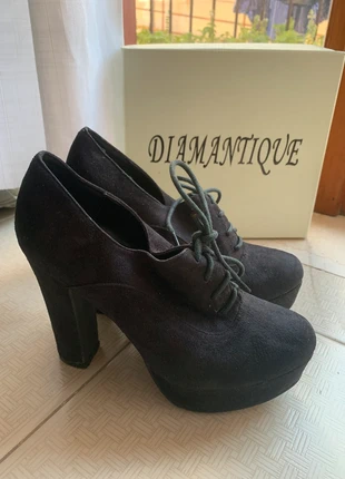 Scarpe stringate con tacco décolleté nere num 37, marque: Tacco, état: Très bon état, taille: 37, 7,00 €, 8,05 € Protection acheteurs incluse