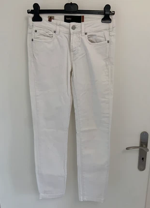 Jean ajusté Notify blanc ~ taille 27, marque: Notify, état: Très bon état, taille: S / 36 / 8, 25,00 €, 26,95 € Protection acheteurs incluse
