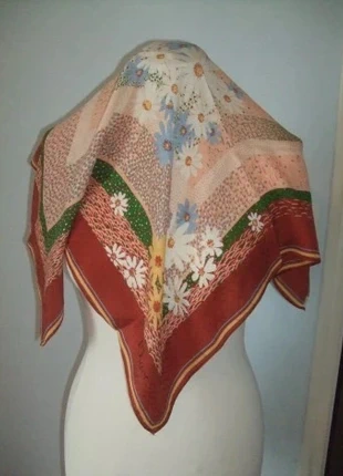 carré de soie DURER chic luxe vintage qualité top, brand: Vintage, condition: Very good, €19.00, €20.65 includes Buyer Protection