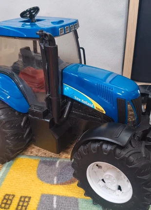 Tracteur New Holland, marque: New Holland, état: Très bon état, taille: 18-24 mois / 86 cm, 7,00 €, 8,05 € Protection acheteurs incluse