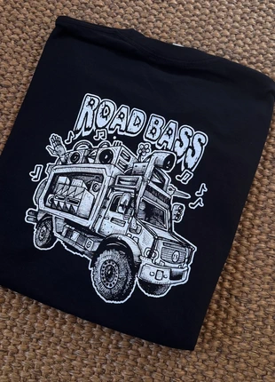 Teeshirt road bass, marque: artajna23, état: Neuf sans étiquette, taille: L, 20,00 €, 21,70 € Protection acheteurs (Pro) incluse