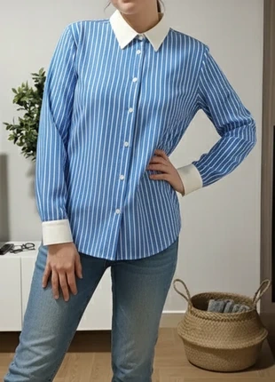 Chemise rayée bleu ciel et blanche – col contrasté chic – style parisien élégant – taille S, marca: elora paris, estado: Muito bom, tamanho: S / 36 / 8, €29.90, €32.10 inclui Proteção do Comprador Pro