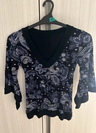 Top goth/vintage, brand: Vintage Dressing, condizioni: Ottime, taglia: M / IT 42 / EU 38, €8.00, €9.10 include la Protezione acquisti