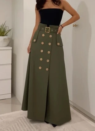 Jupe longue kaki boutonnée avec ceinture dorée, coupe structurée. taille M, marca: Vintage Chic, estado: Muito bom, tamanho: M / 38 / 10, €46.90, €49.95 inclui Proteção do Comprador