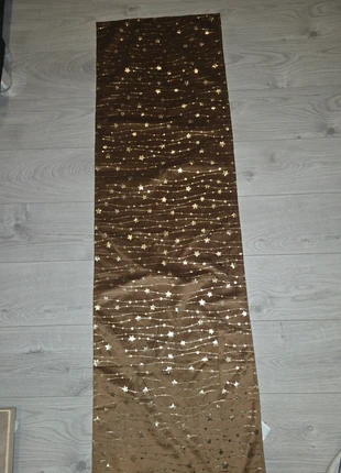 🌟 Tischläufer – Samtig Braun mit Goldsternen 🌟, staat: Heel goed, € 2,00, € 2,80 inclusief Kopersbescherming