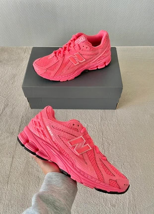 New Balance 1906 neon pink exclue asos - 42, brand: New Balance, condition: New with tags, size: 42, €150.00, €158.20 includes Buyer Protection