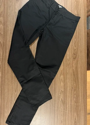 Pantalon carhartt wip, marque: Carhartt, état: Neuf sans étiquette, taille: W32 | FR 42, 45,00 €, 47,95 € Protection acheteurs incluse