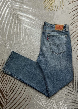 Pantalon jean Lévis bleu délavé coupe droite W36 L32, marque: Levi's, état: Très bon état, taille: W36 | FR 46, 25,00 €, 26,95 € Protection acheteurs (Pro) incluse