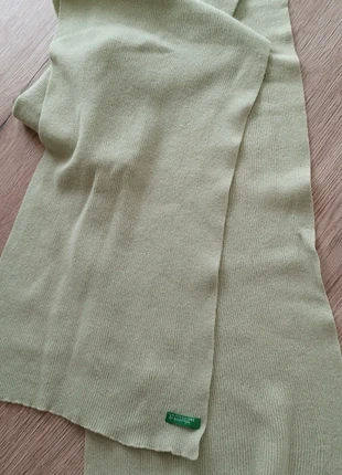 Écharpe United colors of Benetton vers anis, marque: Benetton, état: Très bon état, 10,00 €, 11,20 € Protection acheteurs incluse