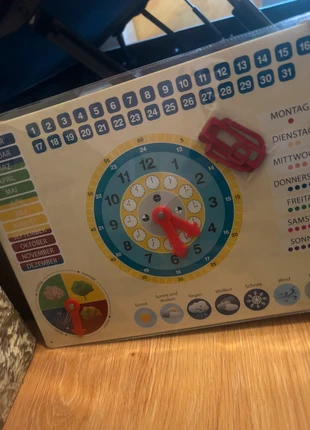 Horloge d'apprentissage en métal coloré avec date, heure et saisons, état: Neuf avec étiquette, taille: Taille unique, 7,00 €, 8,05 € Protection acheteurs incluse