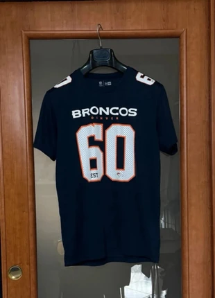 NFL Broncos Denver New Era t-shirt uomo taglia L, marke: New Era, zustand: Sehr gut, größe: L, 16,50 €, 18,03 € inklusive Vinted-Käuferschutz