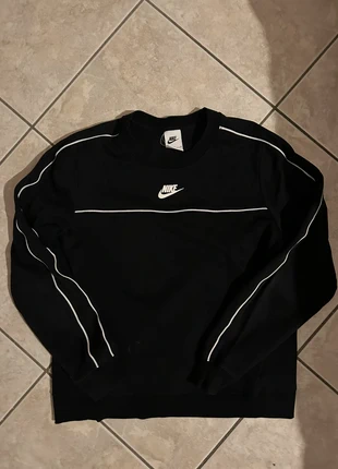 Felpa Nike con finiture bianche, marque: Nike, état: Neuf sans étiquette, taille: M / 38 / 10, 12,00 €, 13,30 € Protection acheteurs incluse
