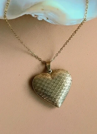 Collar relicario corazón labrado/ guardapelo, marque: Acer inox, état: Neuf sans étiquette, 16,00 €, 17,50 € Protection acheteurs incluse