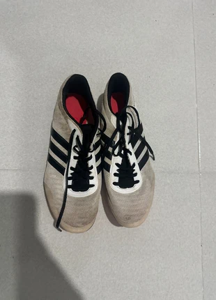 scarpe chiodate, marca: adidas, estado: Satisfatório, €6.00, €7.00 inclui Proteção do Comprador