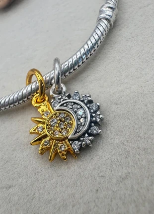 Splittable Sun & Moon Dangle Charm, brand: Charm, condition: Very good, £8.00, £9.10 includes Buyer Protection