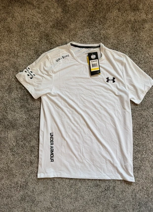 T shirt under armour, brand: Under Armour, condition: New with tags, size: M, €18.00, €19.60 includes Buyer Protection