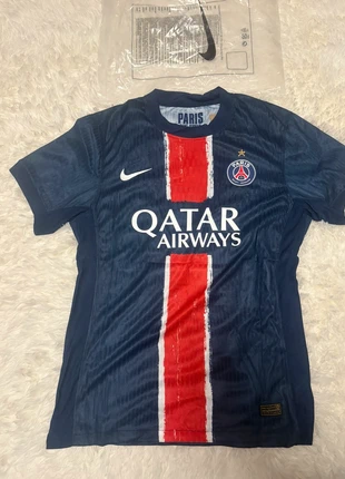 Maillot PSG éditions Champions d’Europe 2025 player version, marque: Nike, état: Neuf avec étiquette, taille: L, 20,00 €, 21,70 € Protection acheteurs incluse