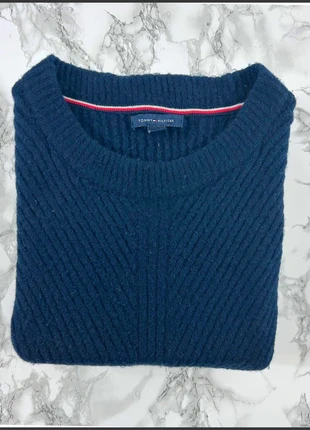 Pull Tommy Hilfiger Bleu marine / Col rond / Logo brodé / Taille M Femme, brand: Tommy Hilfiger, condition: Very good, size: M / 38 / 10, €18.00, €19.60 includes Buyer Protection